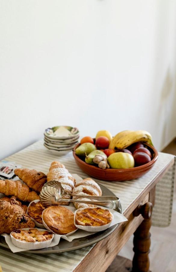 Le Vecchie Persiane - Bed & Breakfast Diano dʼAlba Kültér fotó