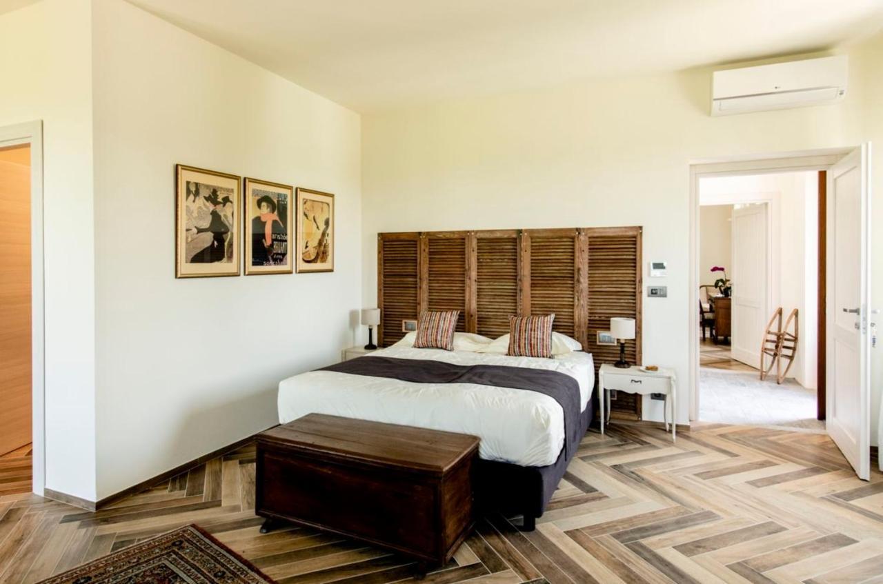 Le Vecchie Persiane - Bed & Breakfast Diano dʼAlba Kültér fotó