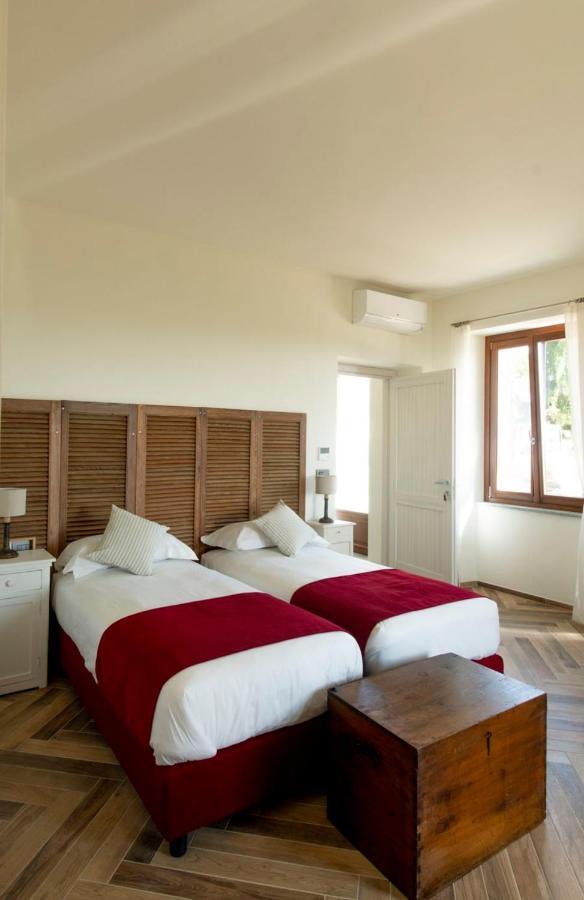 Le Vecchie Persiane - Bed & Breakfast Diano dʼAlba Kültér fotó