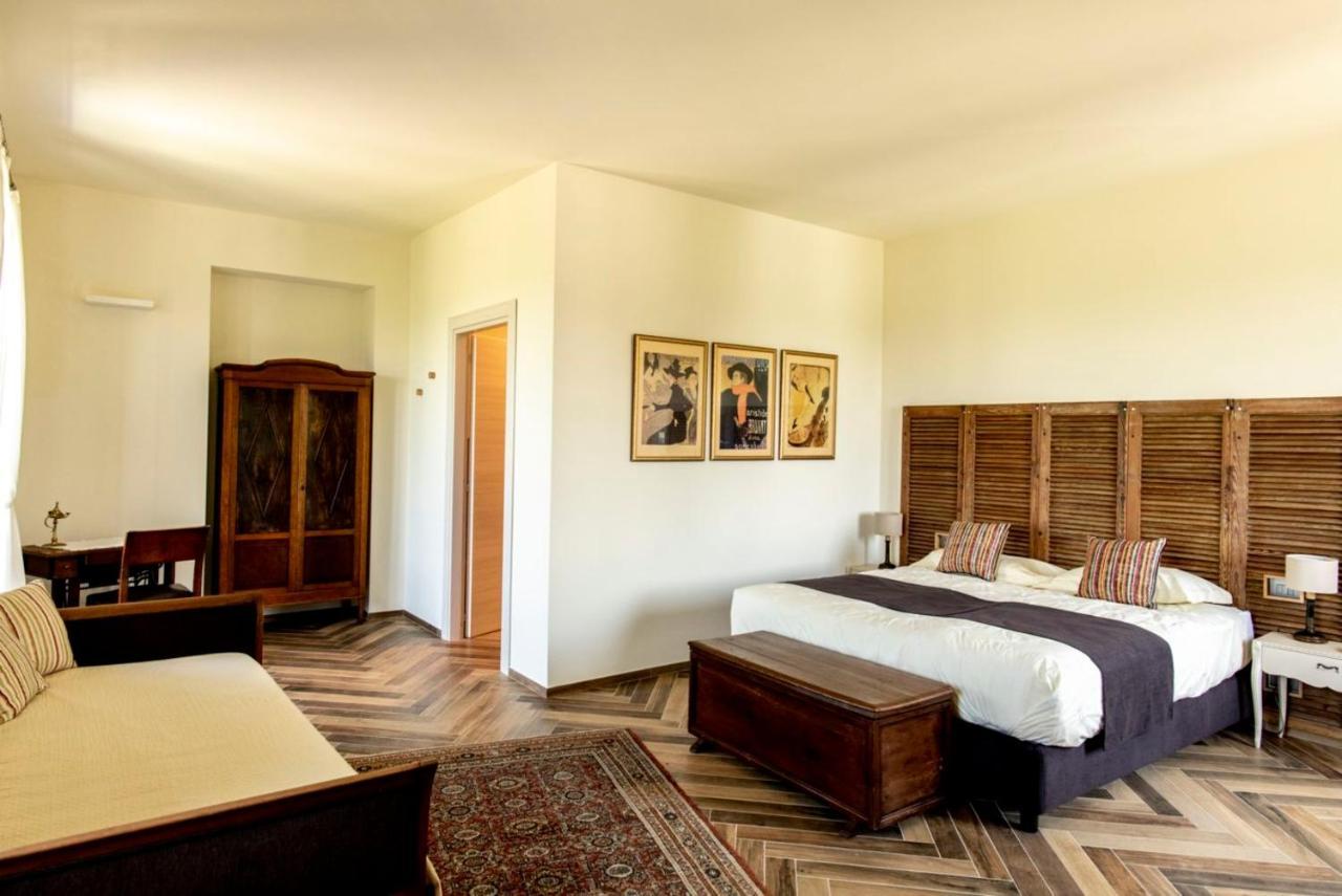 Le Vecchie Persiane - Bed & Breakfast Diano dʼAlba Kültér fotó