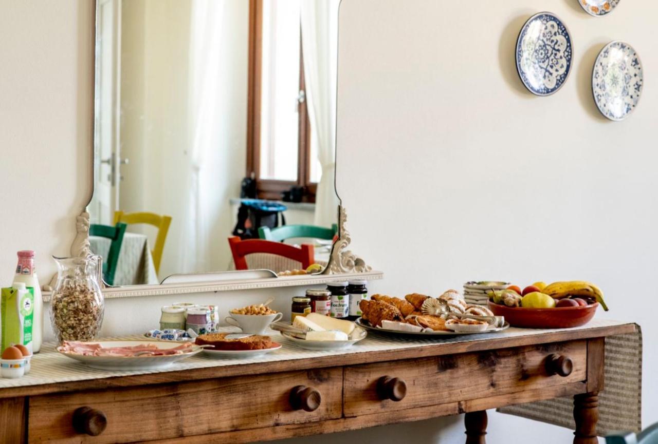 Le Vecchie Persiane - Bed & Breakfast Diano dʼAlba Kültér fotó