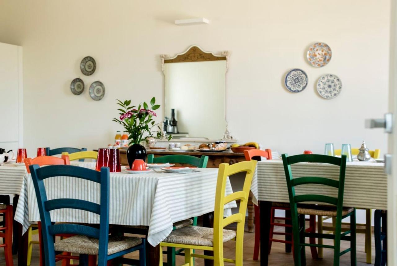 Le Vecchie Persiane - Bed & Breakfast Diano dʼAlba Kültér fotó