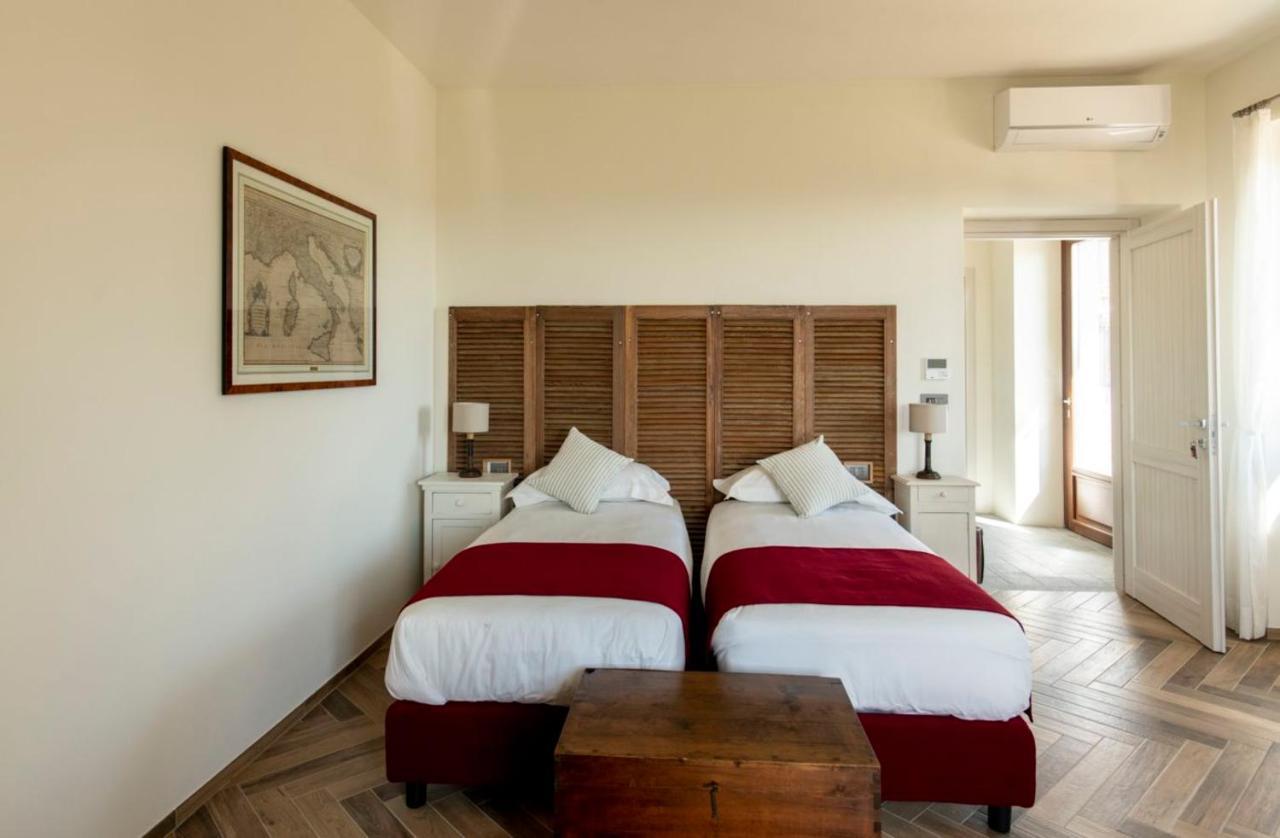 Le Vecchie Persiane - Bed & Breakfast Diano dʼAlba Kültér fotó